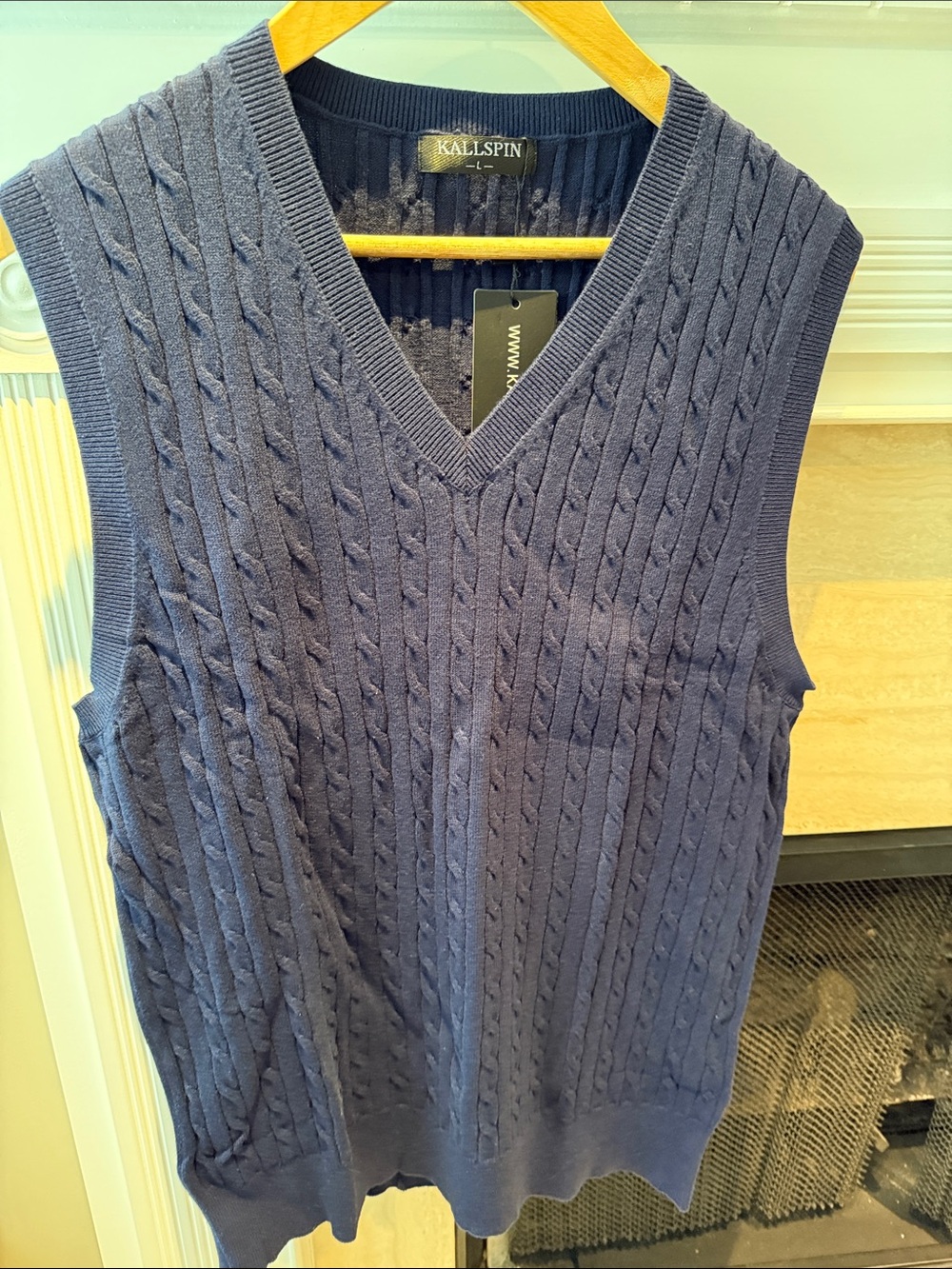 Kallspin Men’s Navy V-Neck Cable Knit Sweater Vest